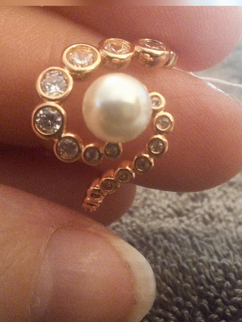 BP June 2026 Birthday Collection Ring With Ceramic Pearl. Size 8
